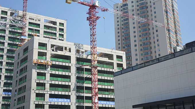 甘肅建投裝備制造有限公司是甘肅省建設投資（控股）集團有限公司直屬企業，成立于2010年10月，坐落于甘肅蘭州彭家坪國家級裝備制造工業園，占地155畝，是西北地區最早具有起重機械生產資質的企業，年產各類型號起重機械500余臺。建司十年來，公司先后榮獲年度中國塔機行業十強企業、全國售后服務先進單位、全國建筑施工機械租賃50強企業等30余項榮譽稱號...